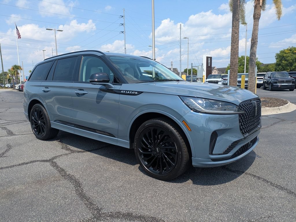 New 2026 Lincoln Aviator Reserve AWD/4WD image 2