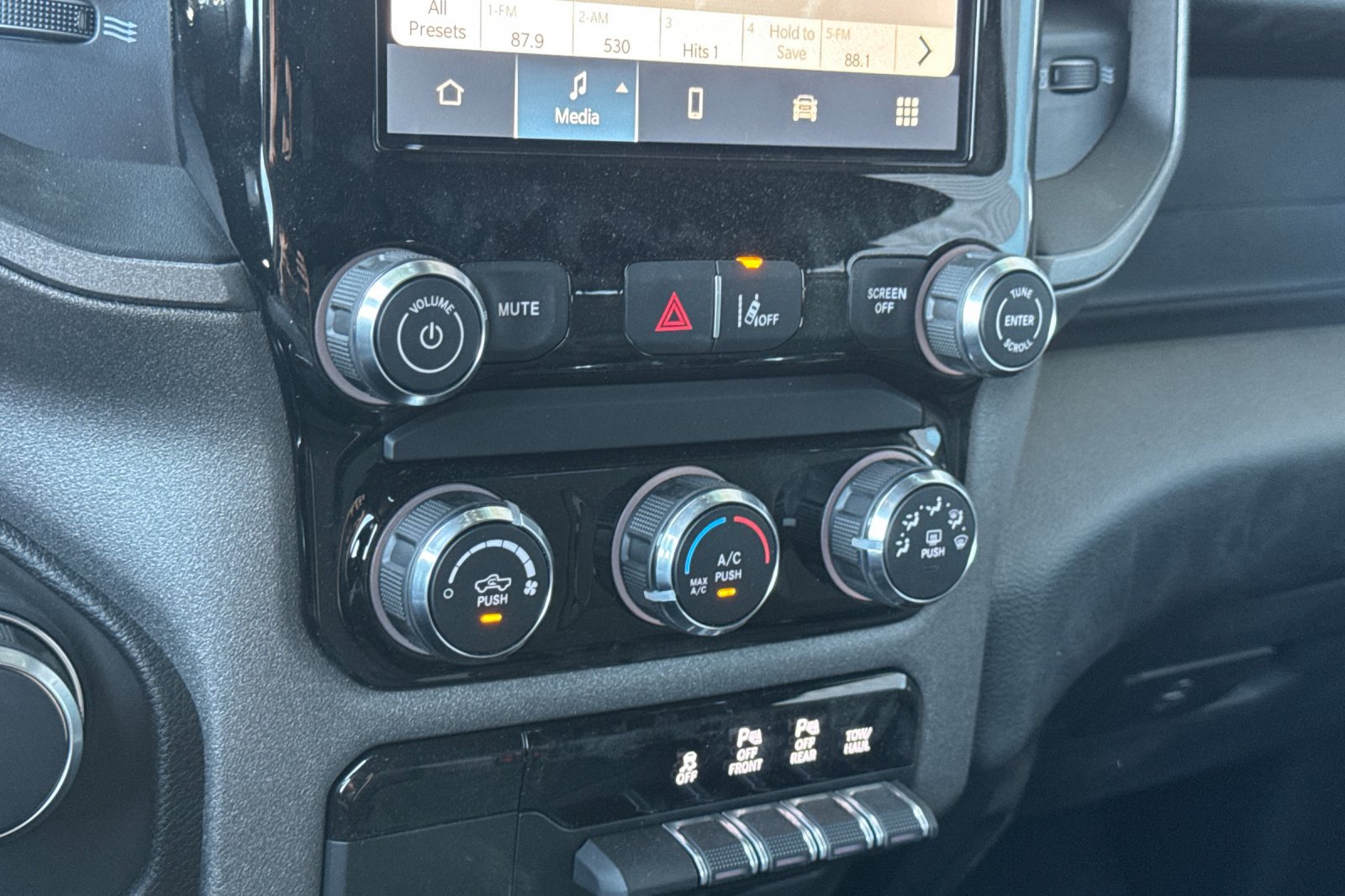 New 2026 RAM 1500 Tradesman AWD/4WD image 18
