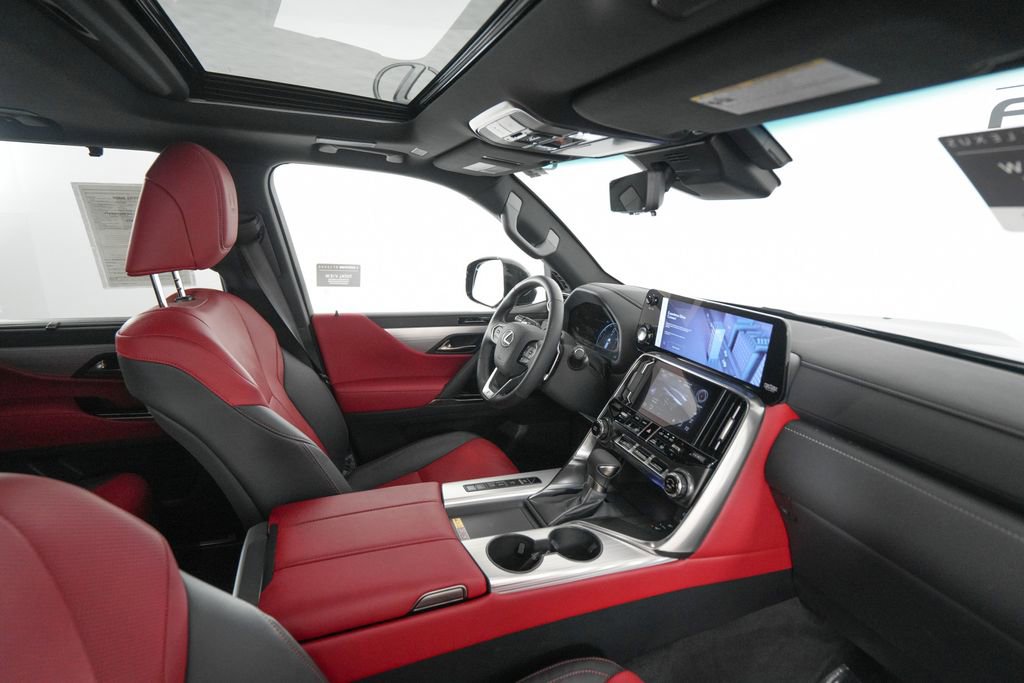 Certified 2025 Lexus LX 600 F Sport w/ Accessory Package (2T) image 20