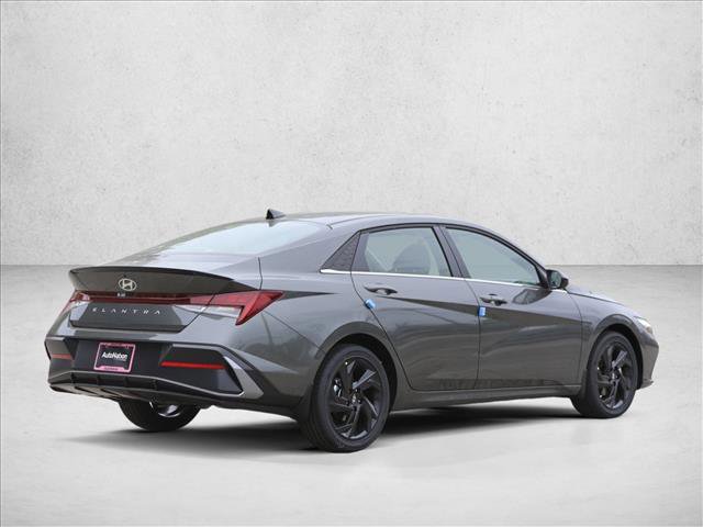 New 2026 Hyundai Elantra SEL Sport Premium FWD image 5