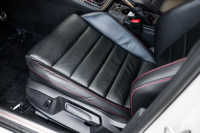 Used 2019 Volkswagen GTI SE FWD image 70