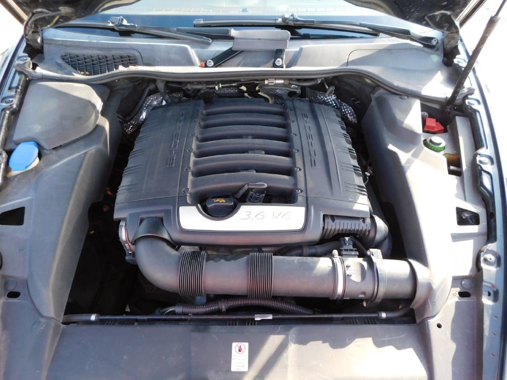 Used 2014 Porsche Cayenne AWD/4WD image 11