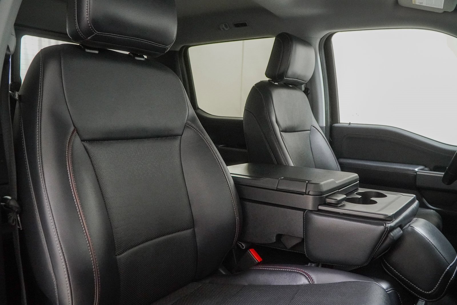 Used 2021 Ford F150 Lariat w/ Max Trailer Tow Package image 45