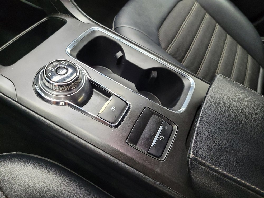 Used 2018 Ford Fusion SE w/ Equipment Group 201A FWD image 26