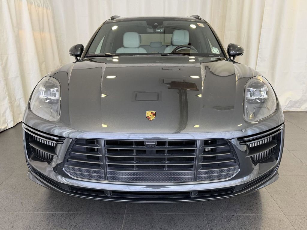 Certified 2021 Porsche Macan Turbo image 6