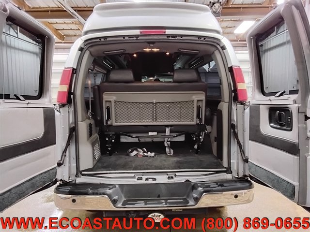 Used 2014 GMC Savana 2500 Extended RWD image 16
