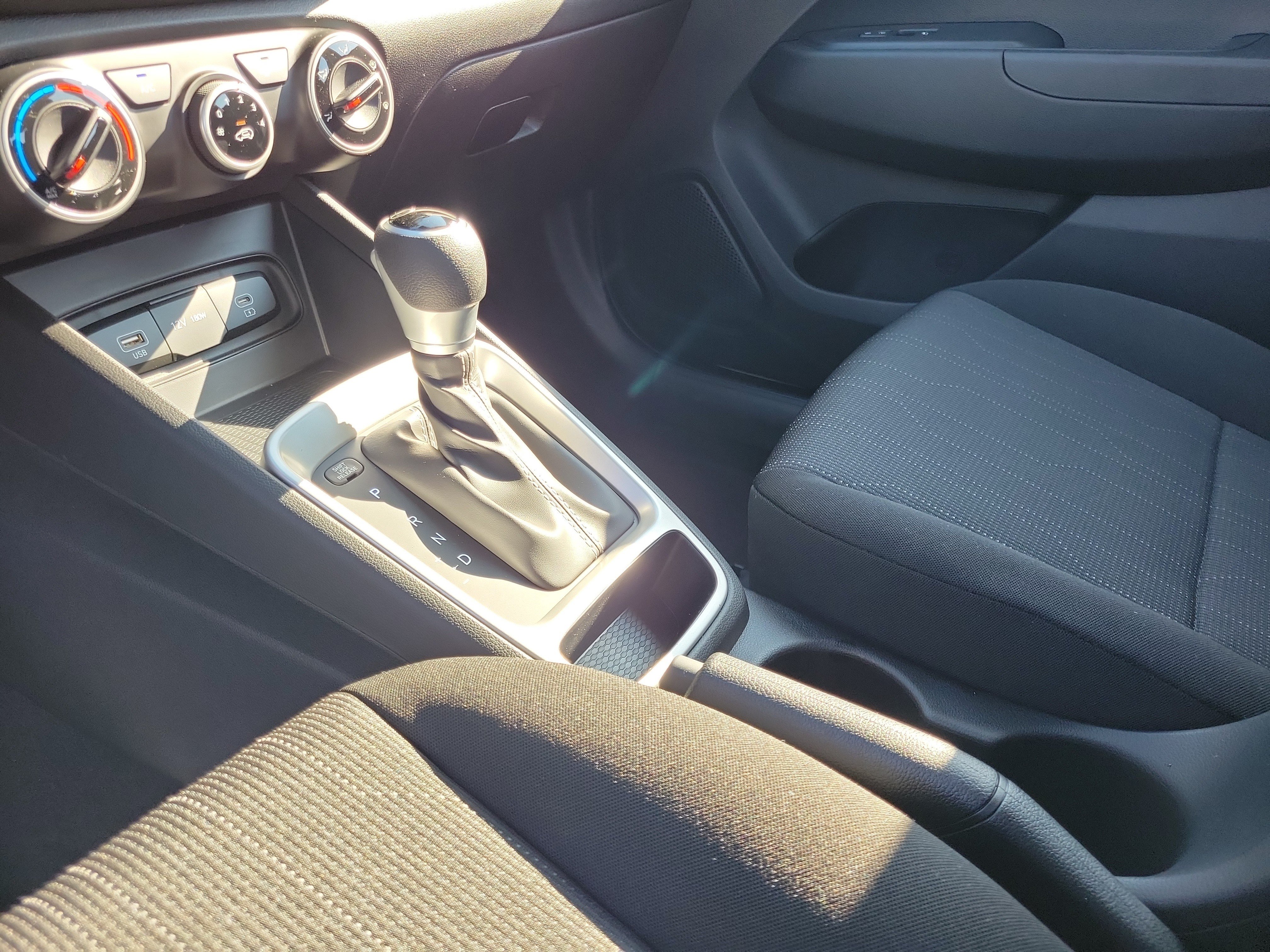 New 2026 Hyundai Venue SE FWD image 12
