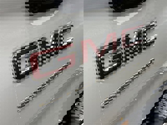 New 2025 GMC Sierra 1500 Elevation image 32