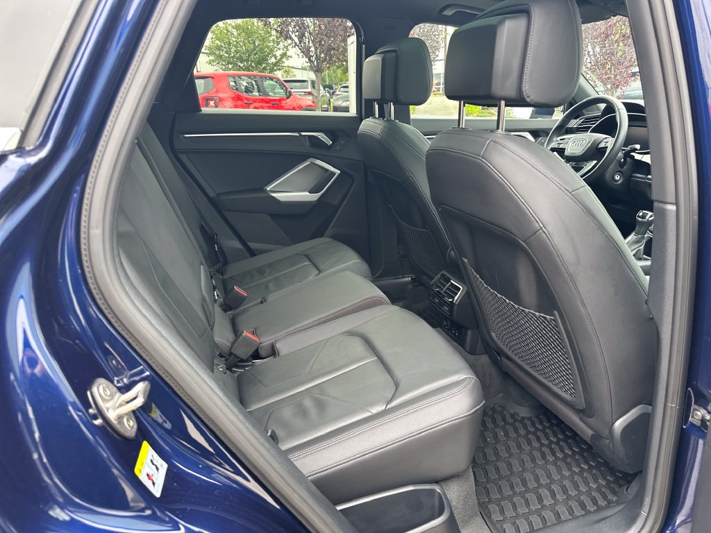 Used 2022 Audi Q3 2.0T Premium AWD/4WD image 15