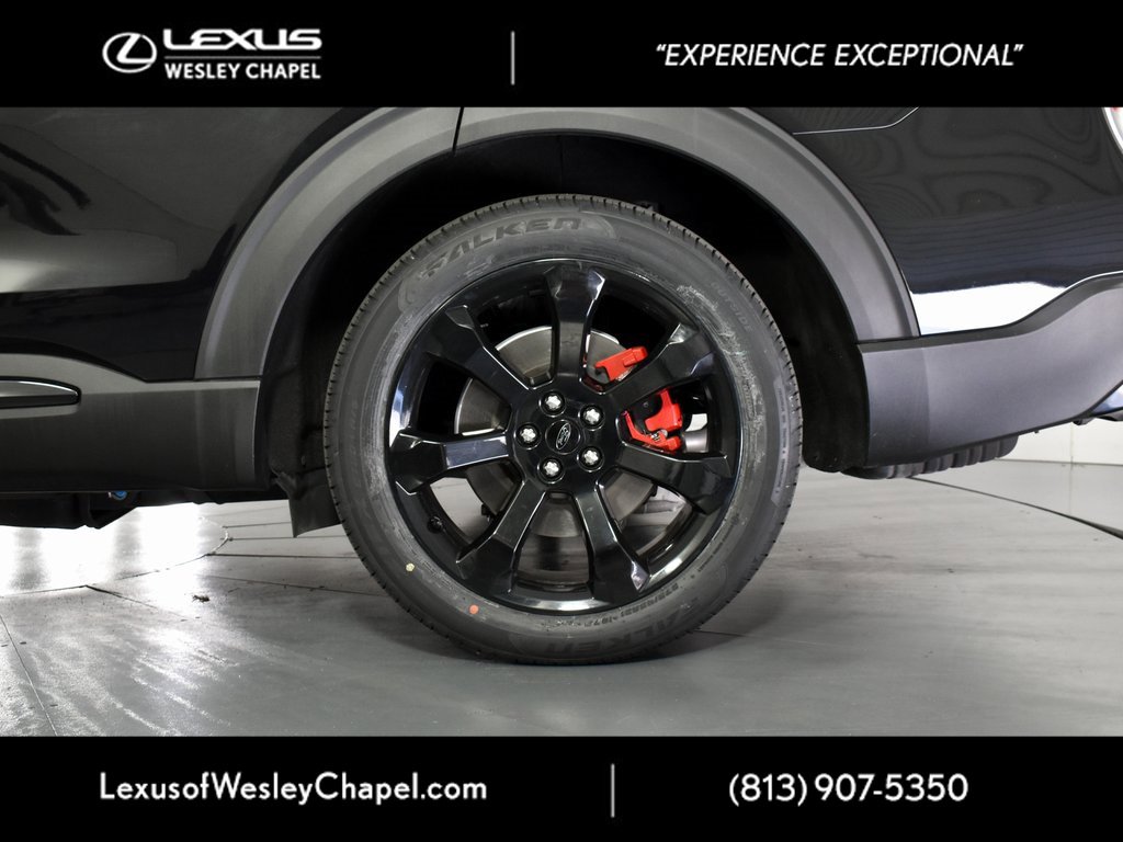 Used 2022 Ford Explorer ST w/ ST Street Pack image 11