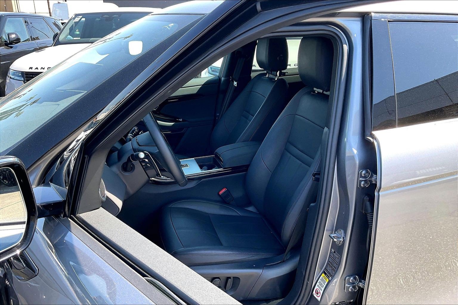 Certified 2025 Land Rover Range Rover Evoque S AWD/4WD image 8