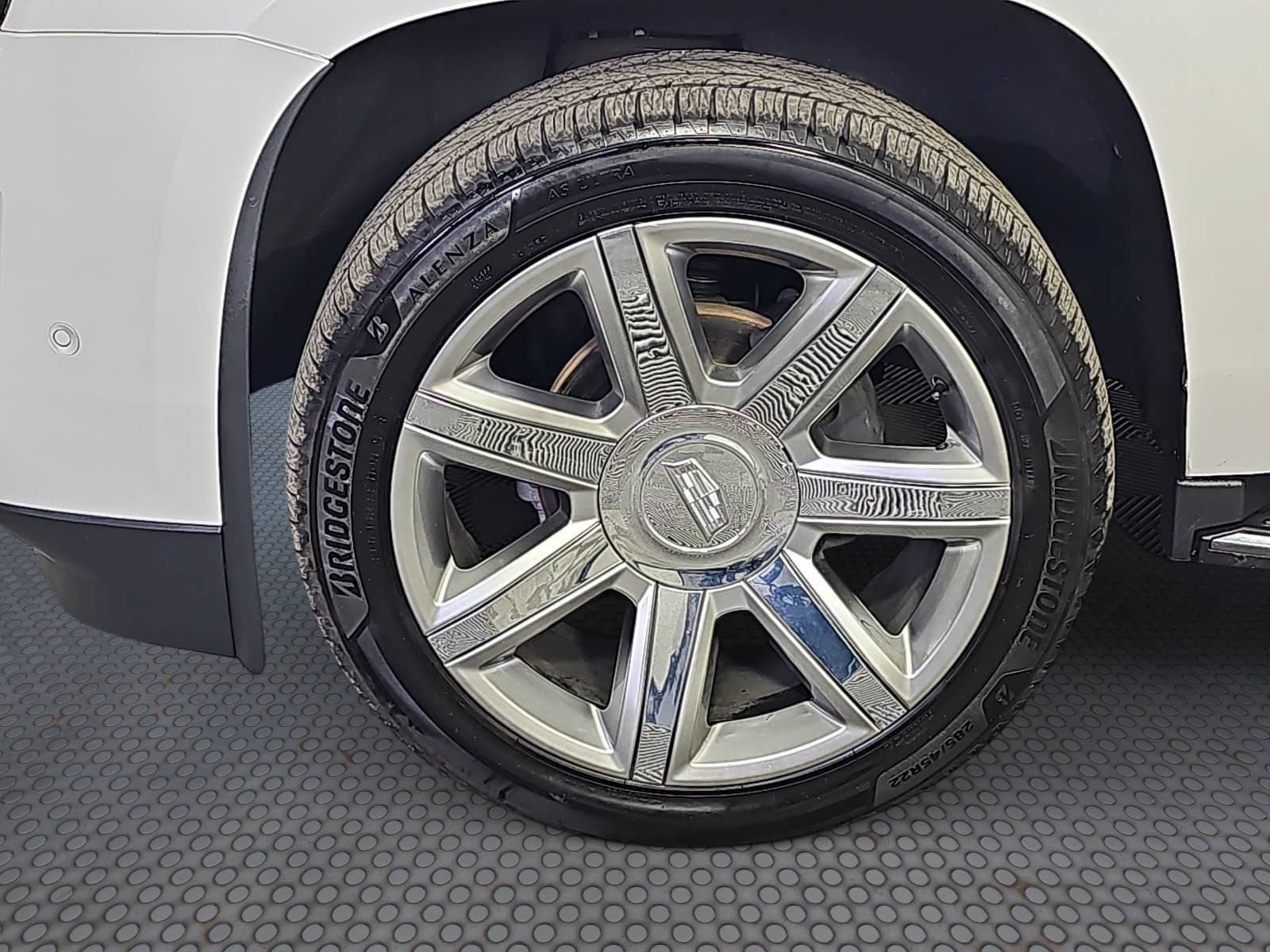 Used 2020 Cadillac Escalade Luxury AWD/4WD image 31
