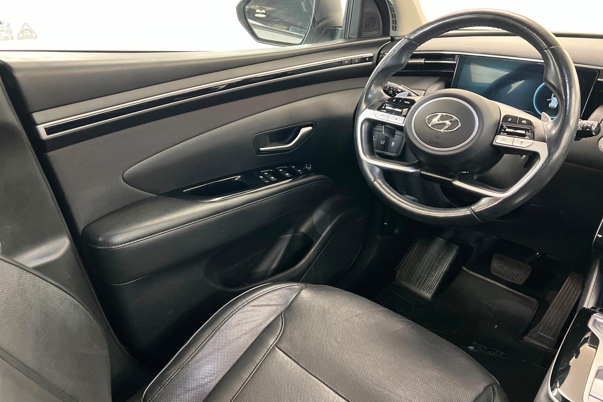 Used 2023 Hyundai Tucson Limited AWD/4WD image 12