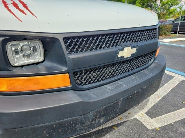 Used 2006 Chevrolet Express 2500 Extended w/ Power and Light Package RWD image 25