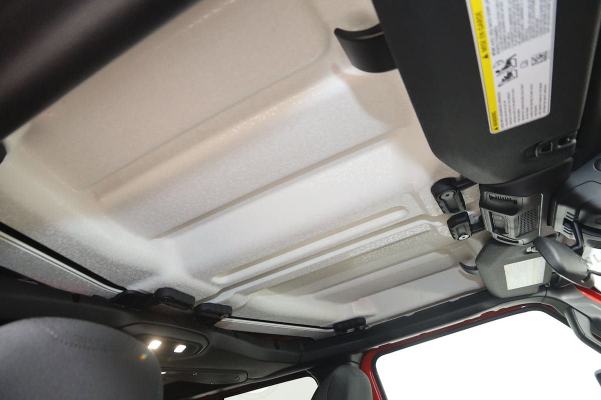 Used 2025 Jeep Gladiator Mojave image 9