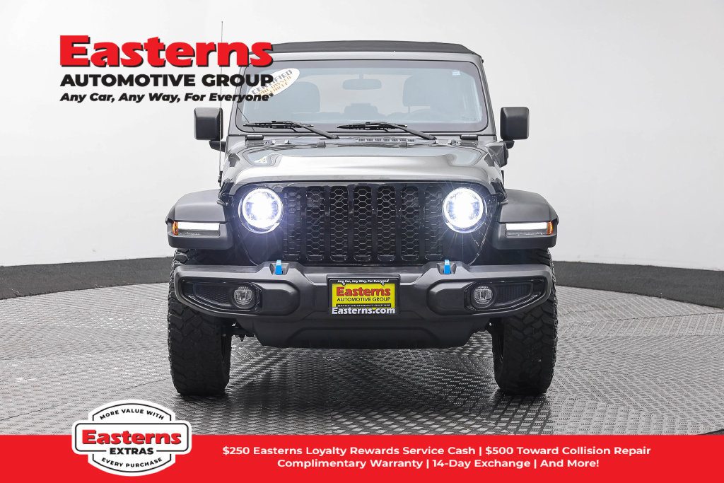 Used 2023 Jeep Wrangler Unlimited w/ Cold Weather Group AWD/4WD image 3