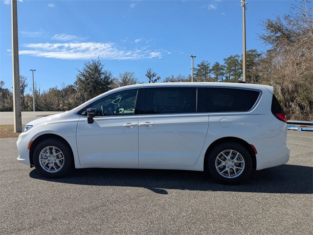 New 2026 Chrysler Pacifica Select image 7