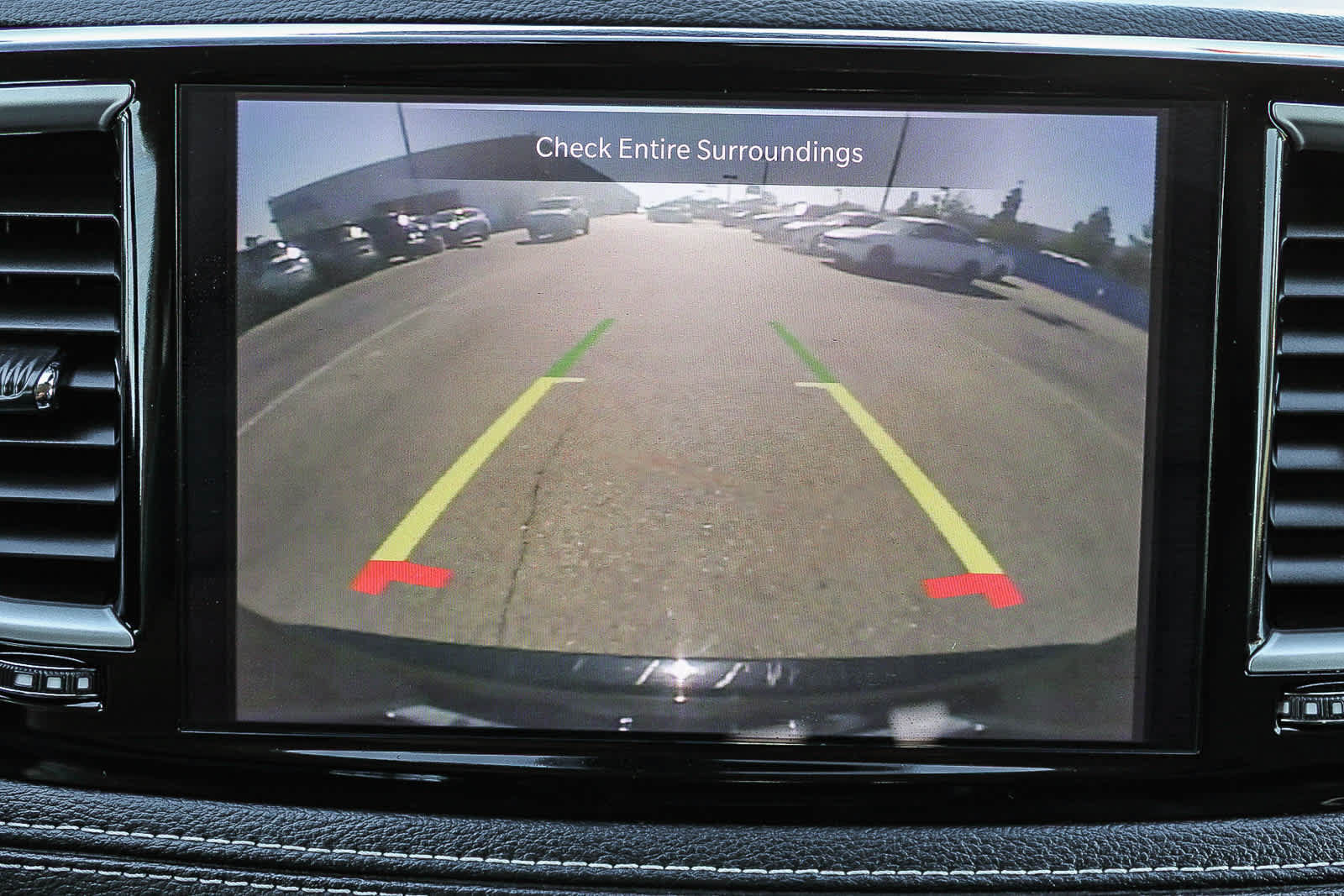 Used 2024 Chrysler Pacifica Limited FWD image 23