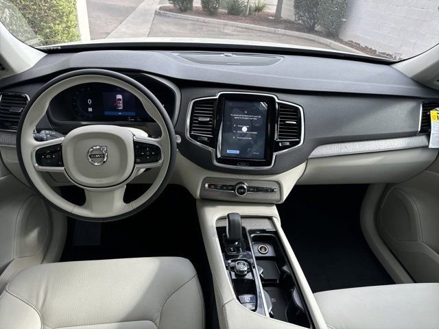 New 2025 Volvo XC90 T8 Plus w/ Protection Package Premier image 17