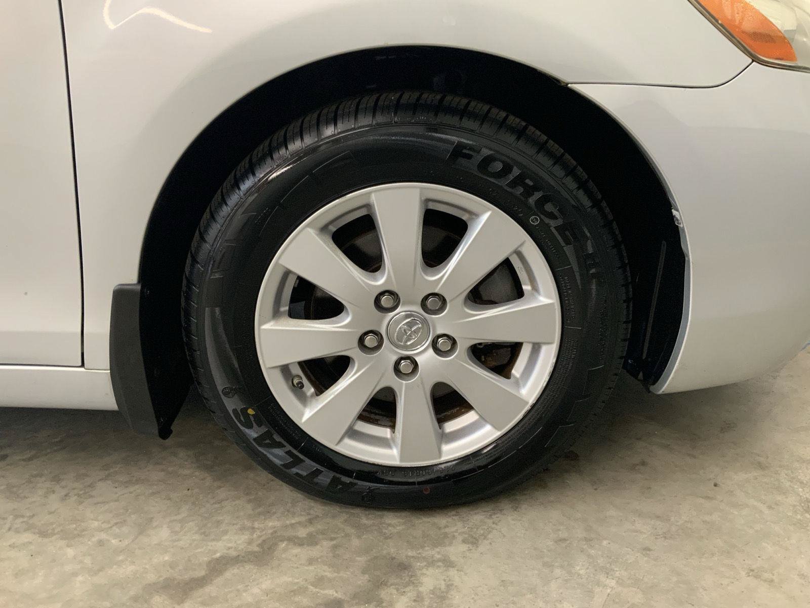Used 2007 Toyota Camry XLE FWD image 41