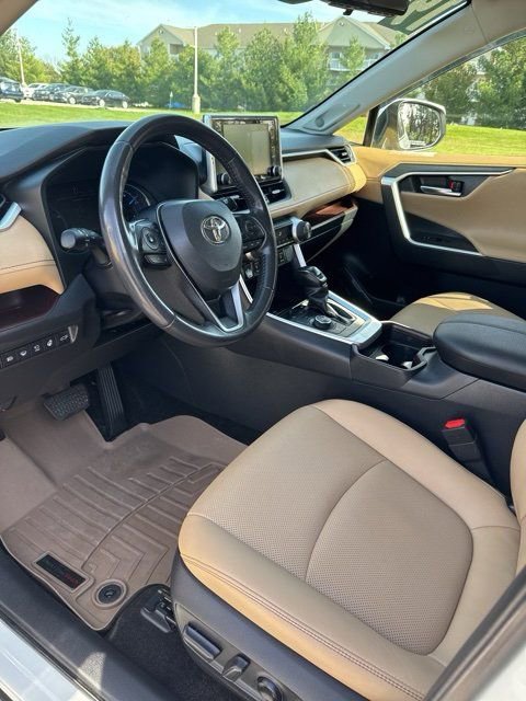 Used 2019 Toyota RAV4 Limited AWD/4WD image 7