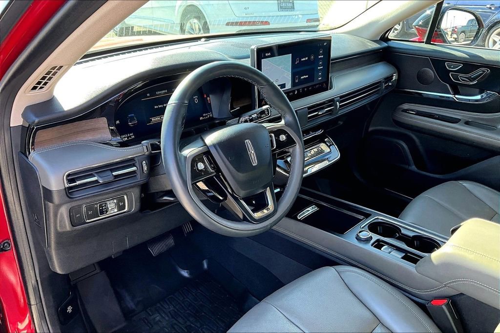 Used 2023 Lincoln Corsair Reserve image 17