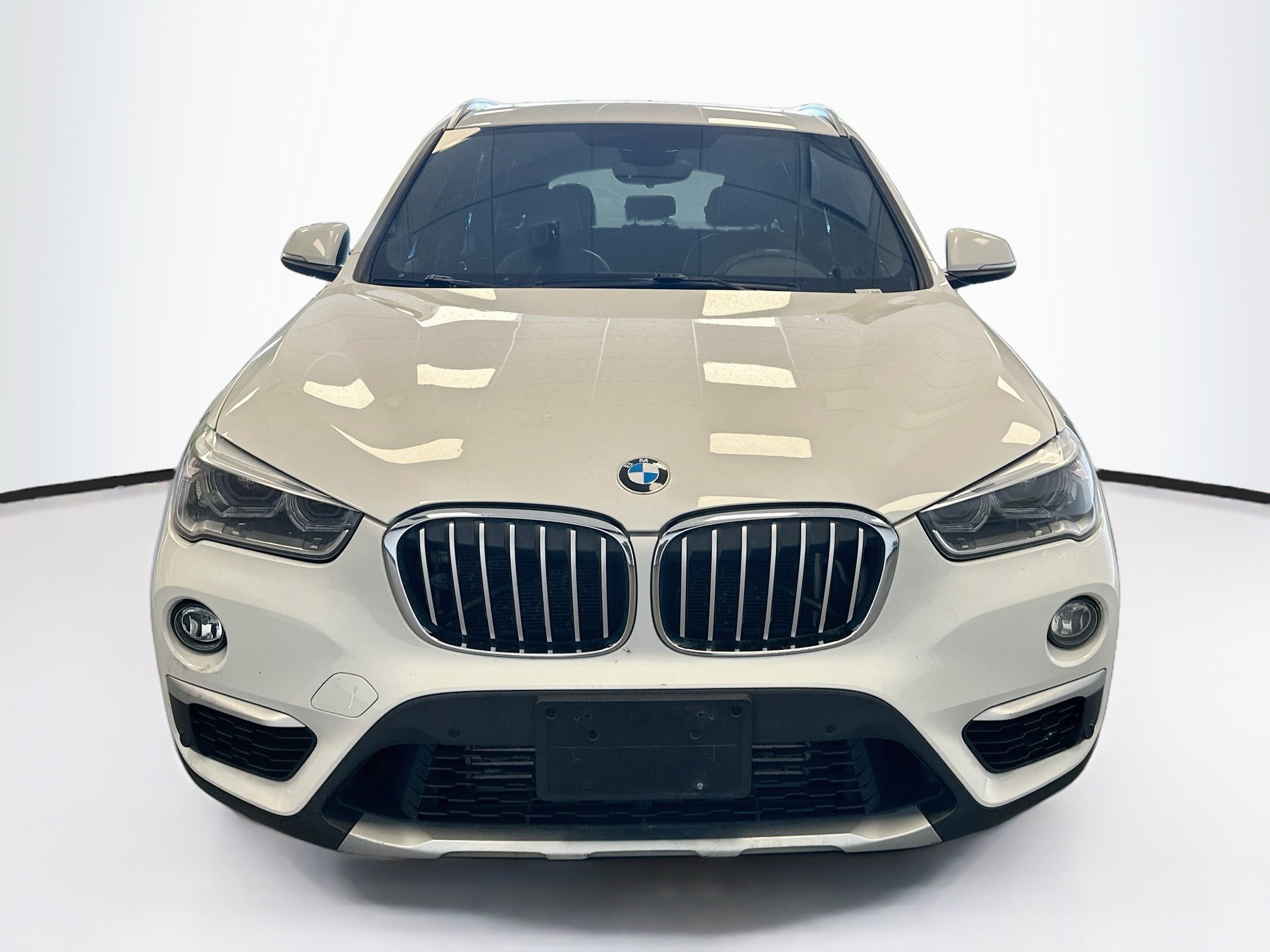 Used 2018 BMW X1 xDrive28i AWD/4WD image 2