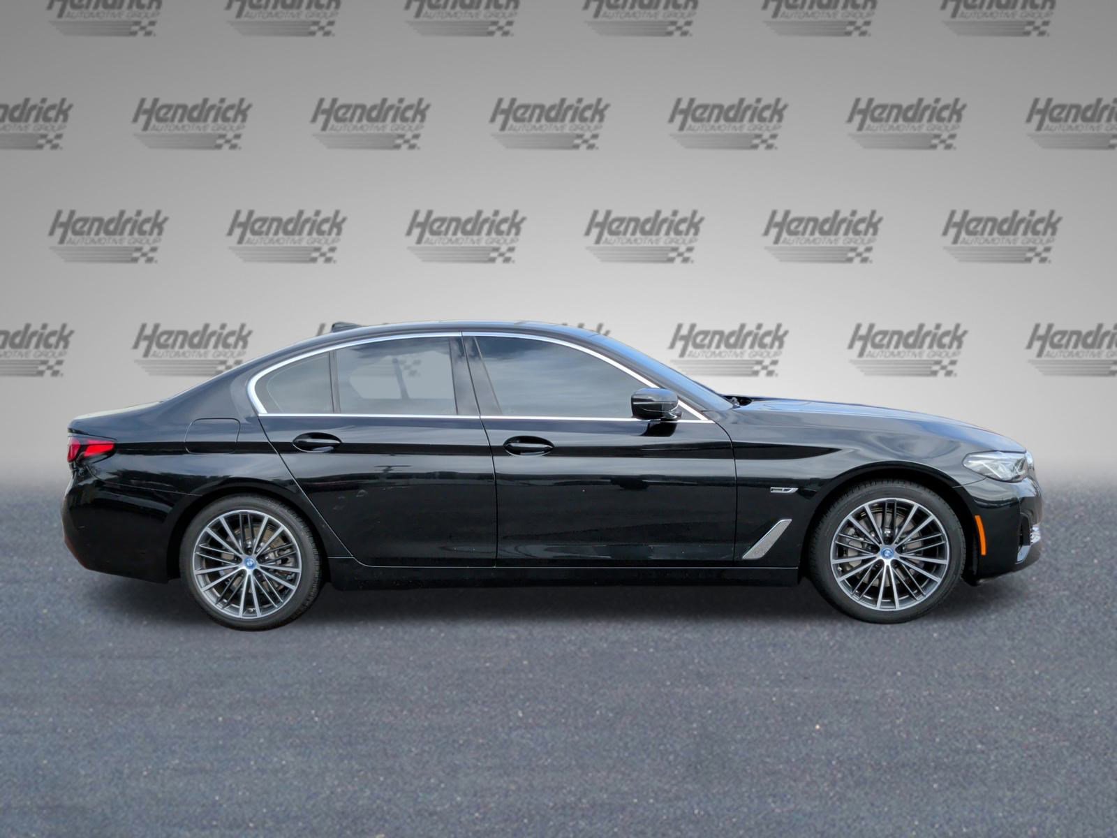 Certified 2023 BMW 530e w/ Premium Package image 6