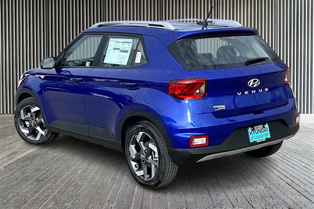 New 2026 Hyundai Venue SEL image 3