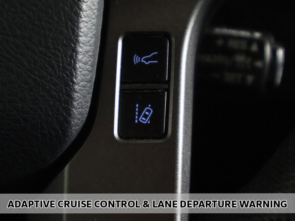 Used 2020 Toyota Tacoma TRD Off-Road AWD/4WD image 3