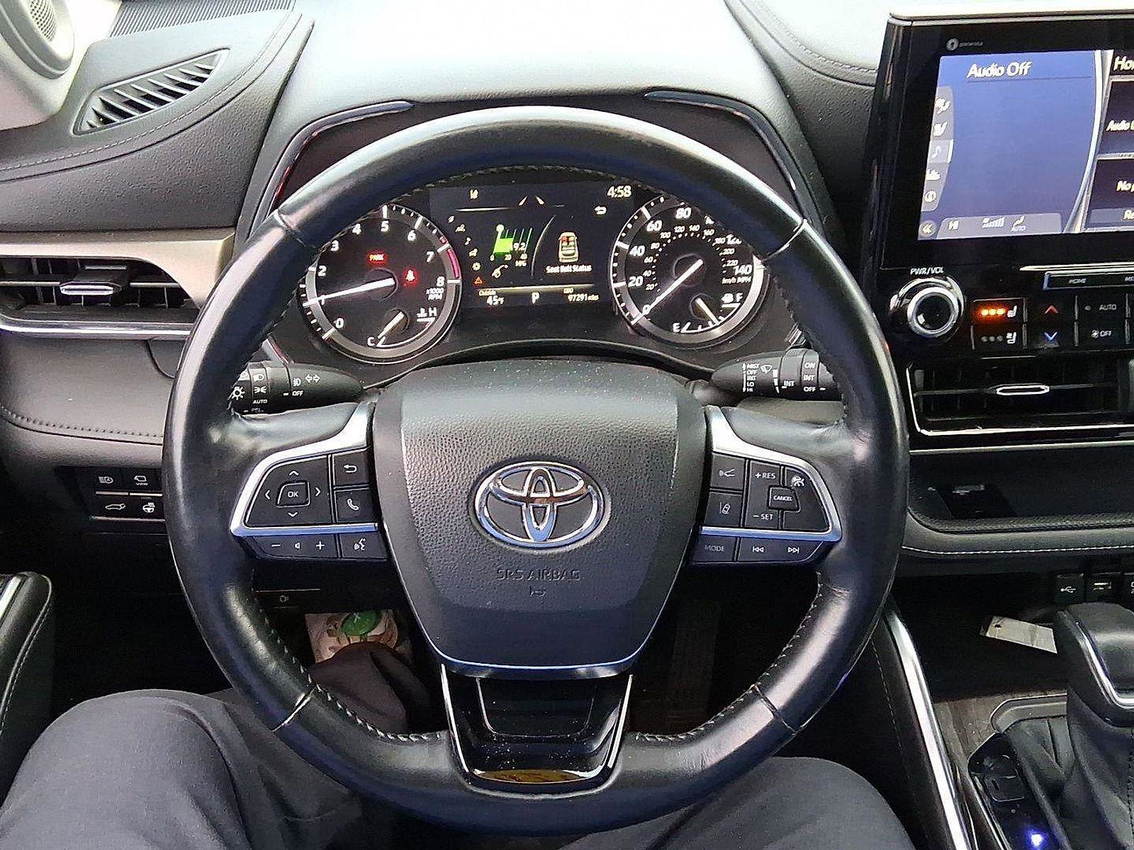 Used 2021 Toyota Highlander Limited image 10