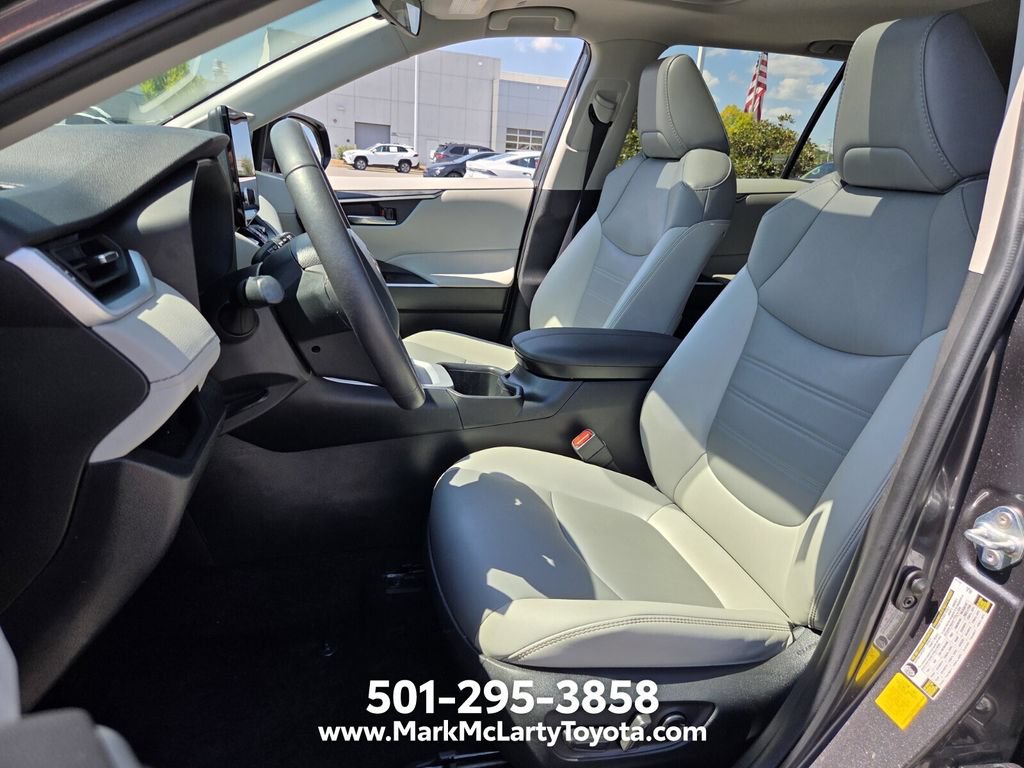 Used 2023 Toyota RAV4 XLE Premium AWD/4WD image 9