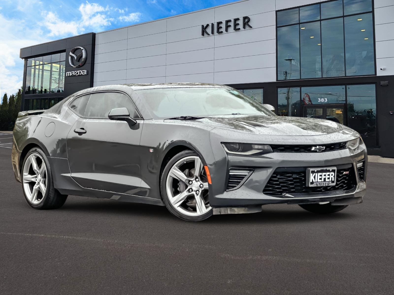 Used 2018 Chevrolet Camaro SS image 2