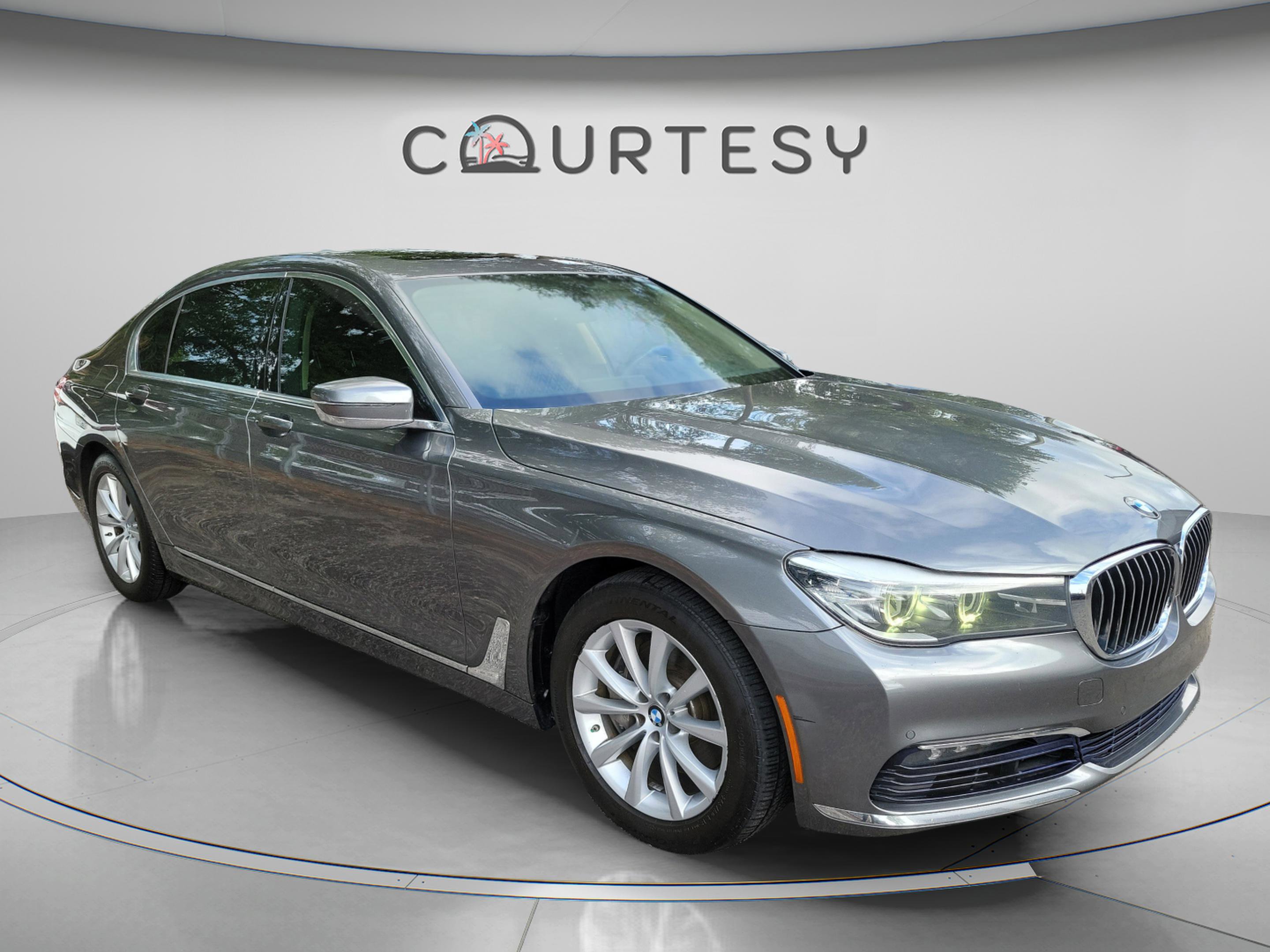 Used 2016 BMW 740i RWD image 5