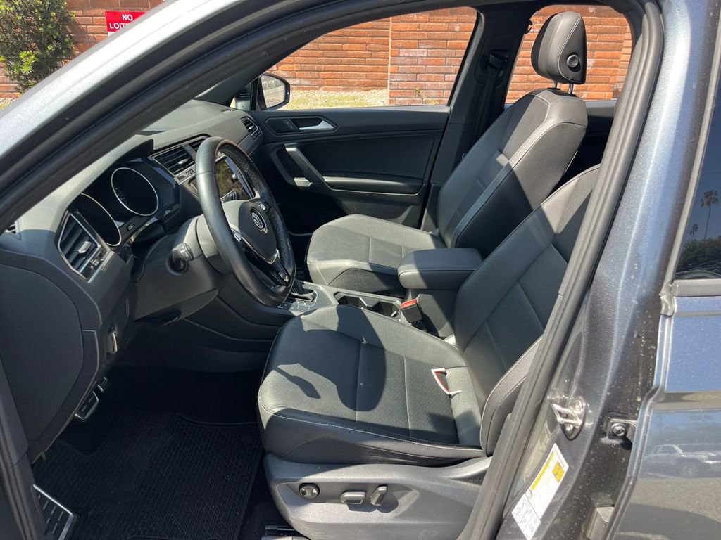 Used 2021 Volkswagen Tiguan SE R-Line image 9