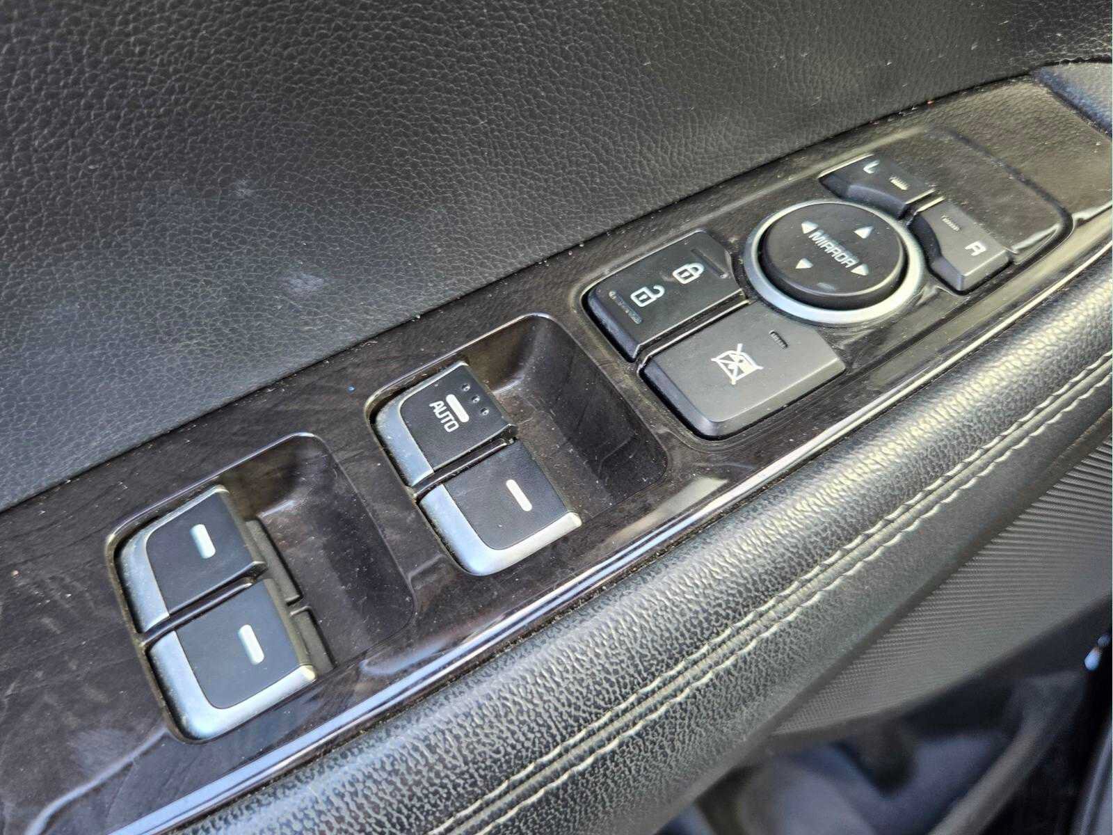 Used 2018 Kia Sorento L FWD image 31