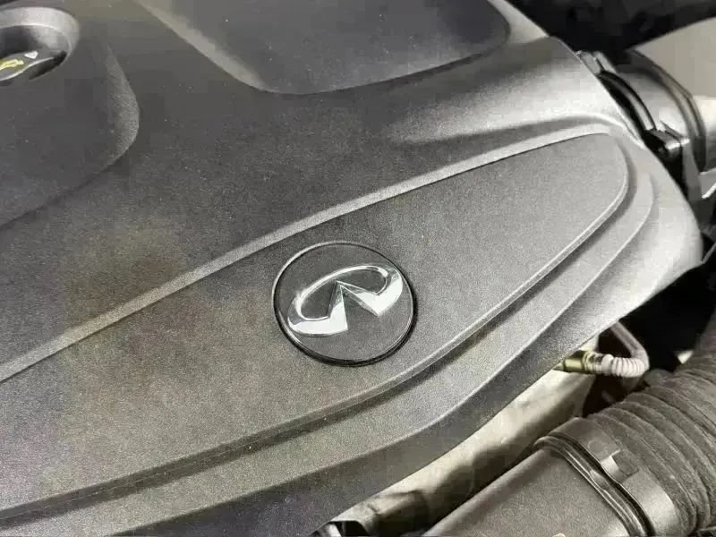 Used 2017 INFINITI QX30 FWD image 18