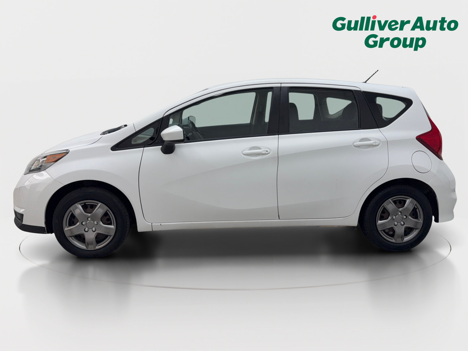 Used 2019 Nissan Versa Note SV FWD image 3