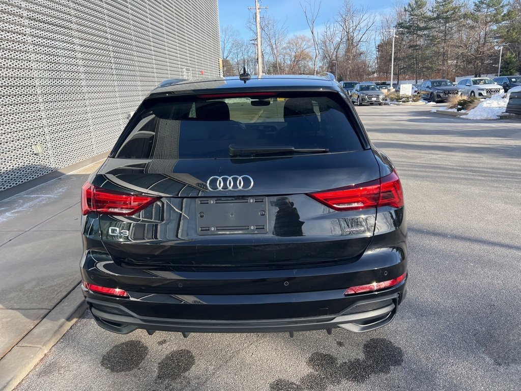 Used 2023 Audi Q3 2.0T Premium w/ Convenience Package image 30