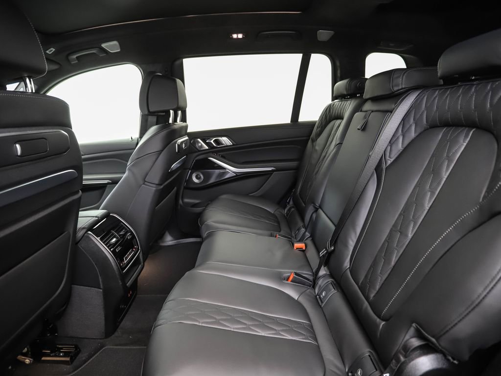 New 2026 BMW X7 M60i image 22
