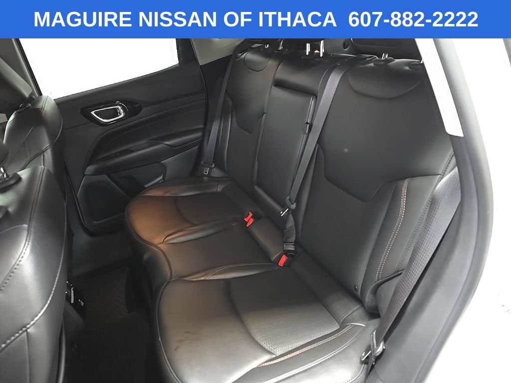 Used 2022 Jeep Compass Trailhawk w/ Trailhawk Convenience Group AWD/4WD image 34
