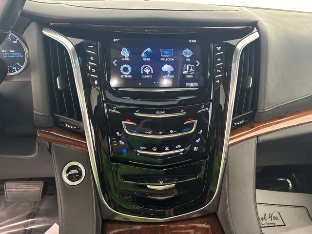 Used 2017 Cadillac Escalade ESV Luxury AWD/4WD image 5