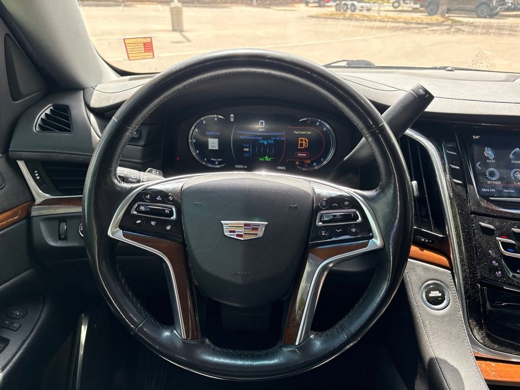 Used 2019 Cadillac Escalade Luxury AWD/4WD image 12