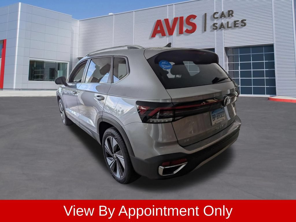 Used 2025 Volkswagen Taos SE AWD/4WD image 10