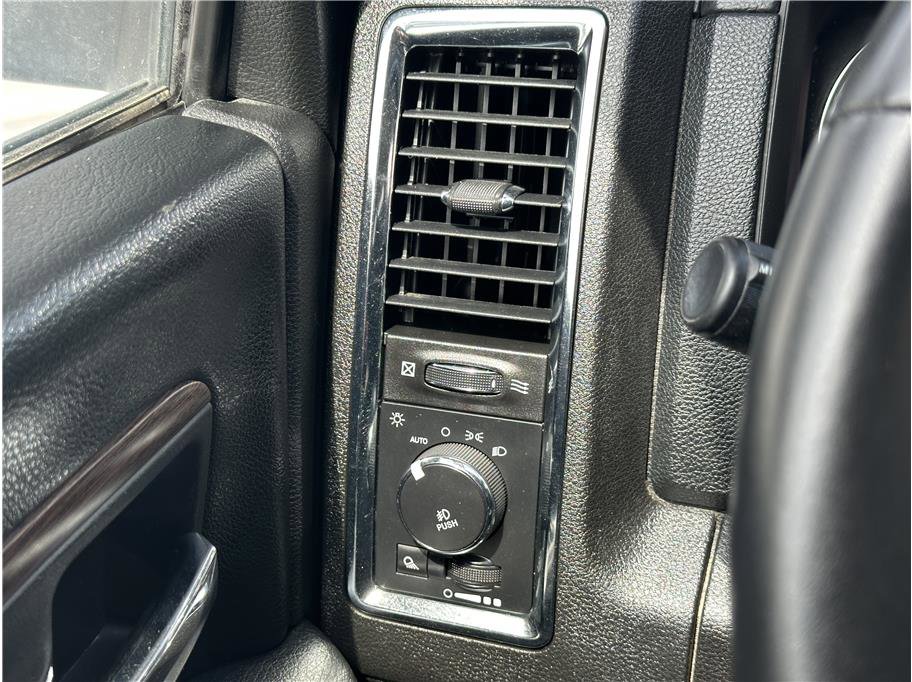 Used 2018 RAM 3500 Laramie AWD/4WD image 28