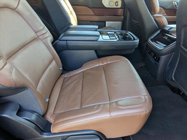Used 2023 Lincoln Navigator L Reserve image 19