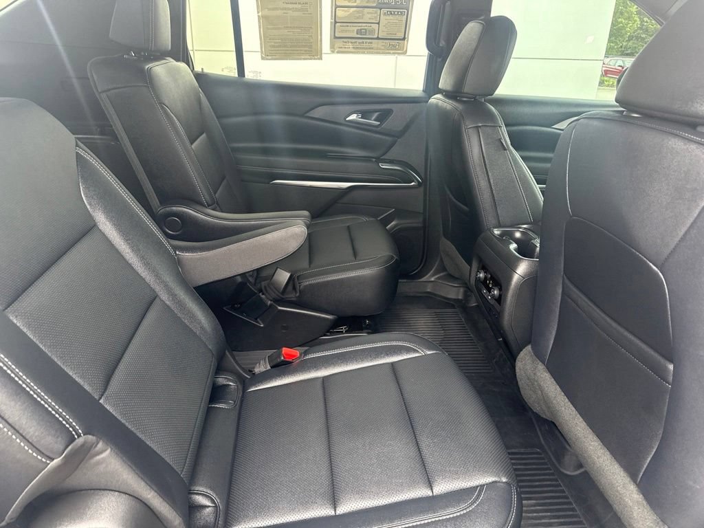 Used 2026 Chevrolet Traverse LT w/ LPO, Floor Liner Package FWD image 29