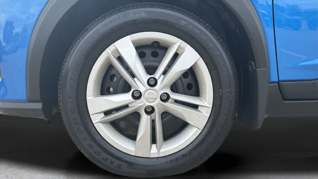Certified 2025 Nissan Kicks Play S FWD image 24