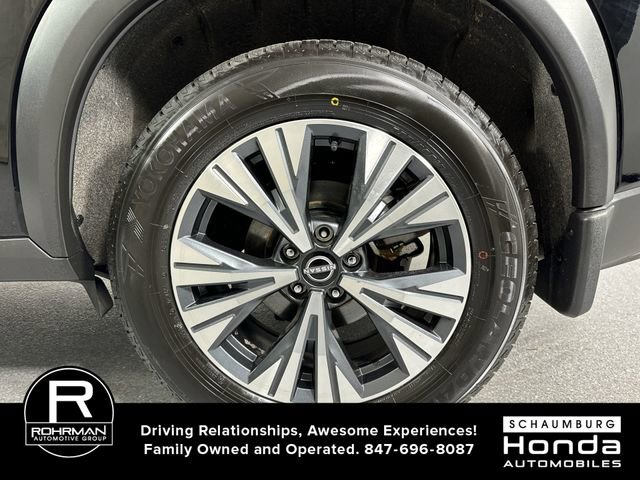 Used 2023 Nissan Rogue SV image 5