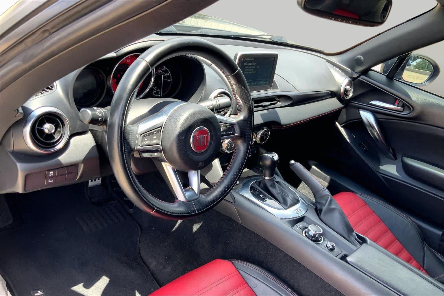 Used 2018 FIAT 124 Spider Abarth w/ Convenience Group RWD image 15